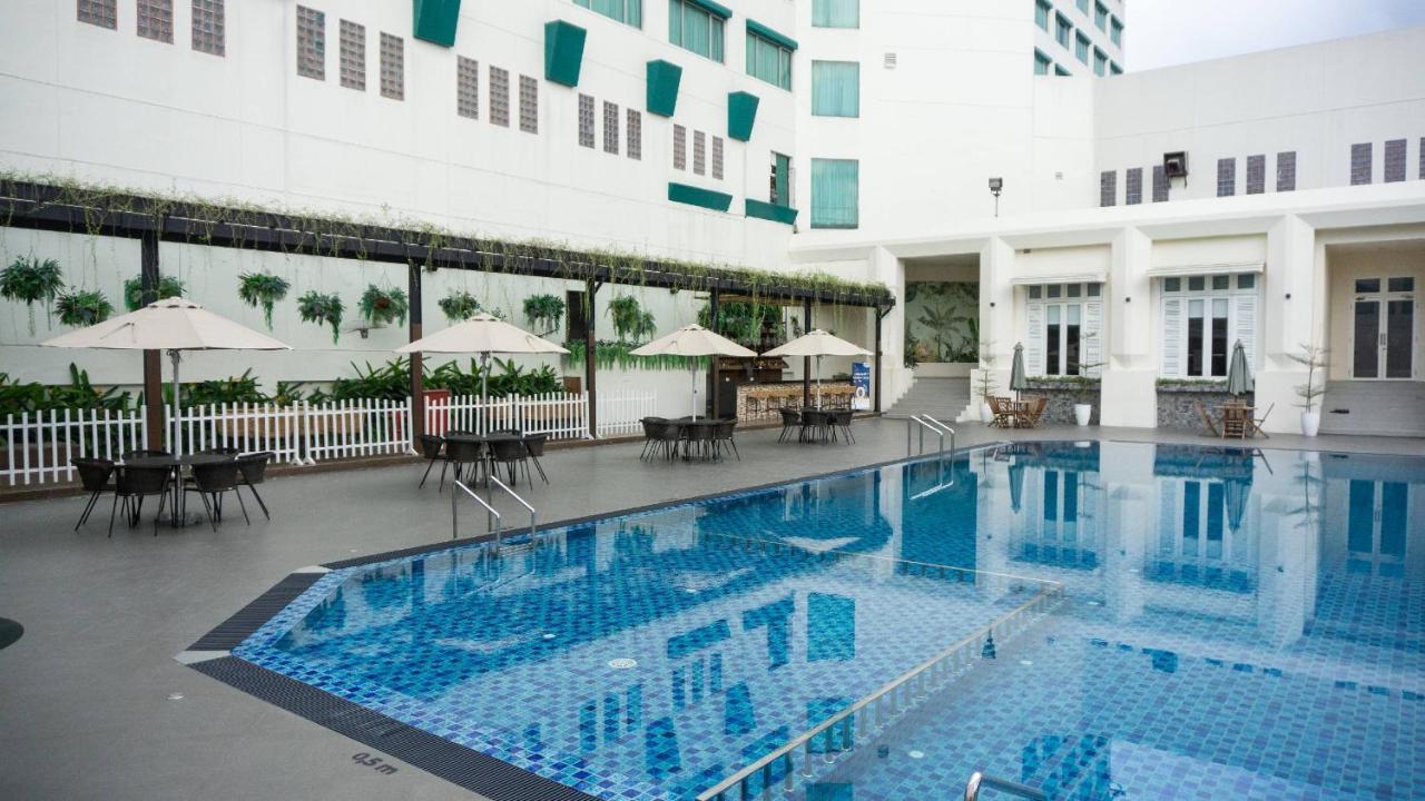 Emerald Garden International Hotel Медан Экстерьер фото