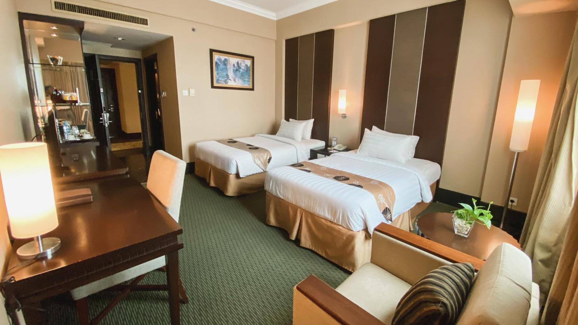Emerald Garden International Hotel Медан Экстерьер фото
