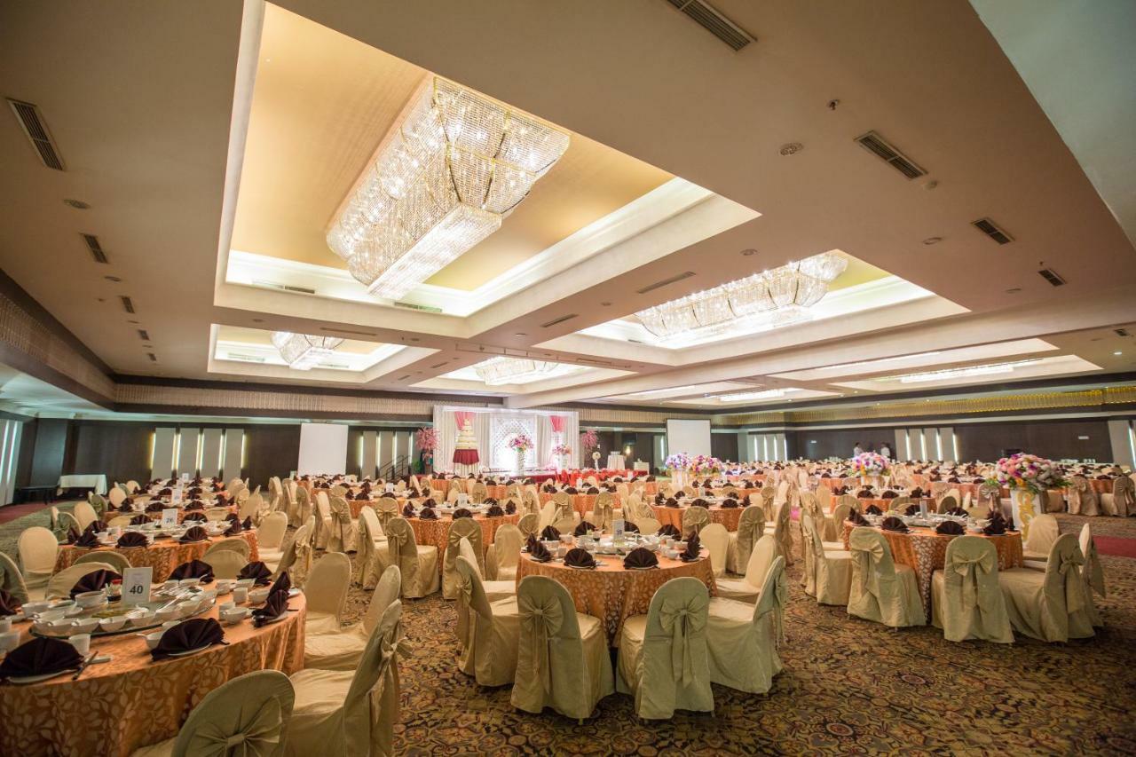 Emerald Garden International Hotel Медан Экстерьер фото